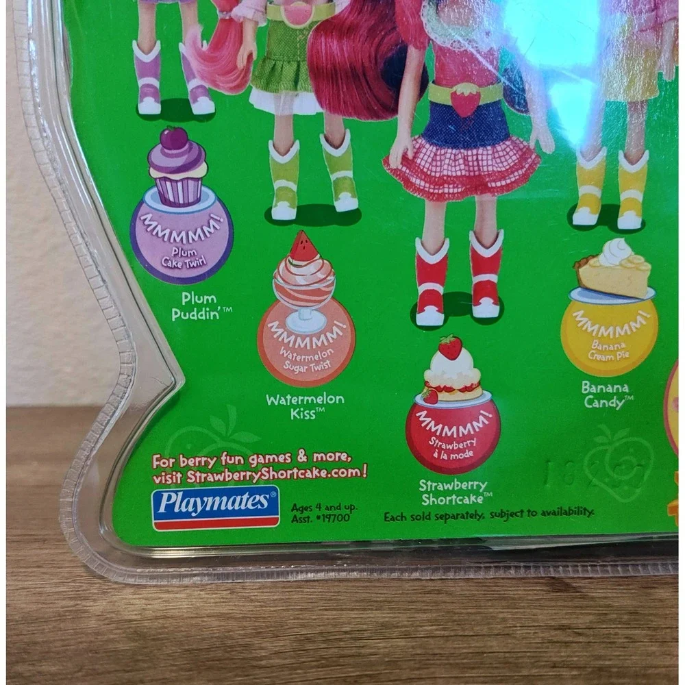 Playmates Strawberry Shortcake Country Fun Doll 6in Red Scented 2007 New